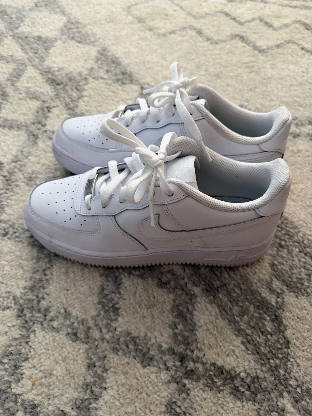 Nike Kids White Classic Low-Top Sneakers